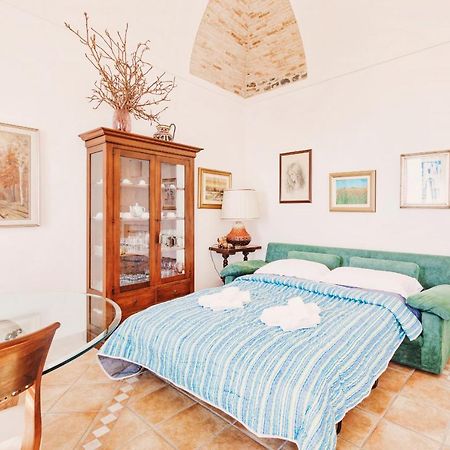 Appartamento Fronte Mare A Ospedaletti By Wonderful Italy Exterior photo
